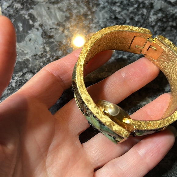 VINTAGE RETRO "NORMAN
DELUXE" JEWELED BEADED SWISS
BRACELET WATCH - Picture 2 of 8